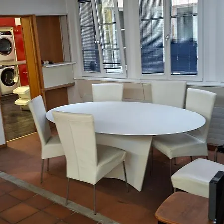 Pluto - Private With Shared Kitchen Shower And Toilet - Old Town * Chur